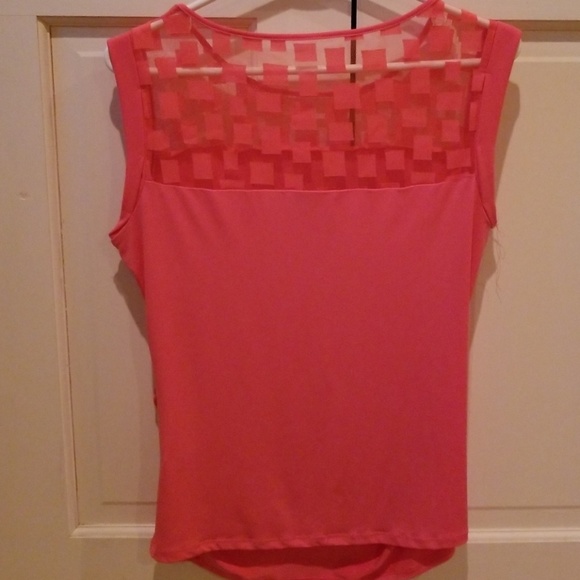 Top - Picture 2 of 3